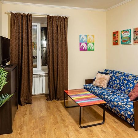 Rainbow Apartment Near Rynok Sq 리비프 외부 사진