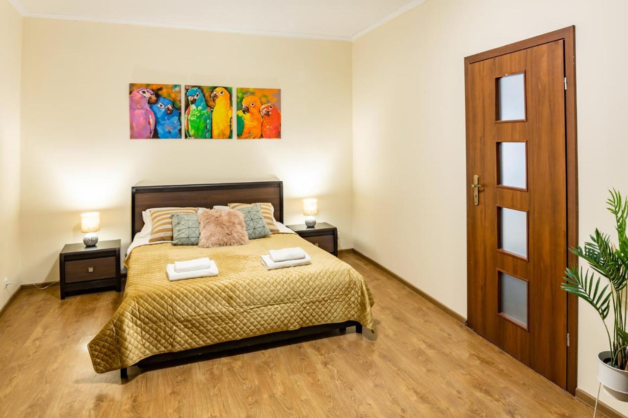 Rainbow Apartment Near Rynok Sq 리비프 외부 사진